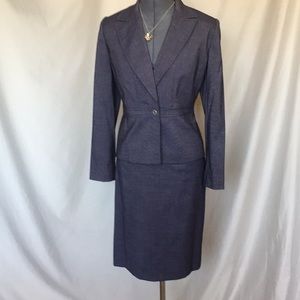 Beautiful Liz Claiborne two-piece suit.